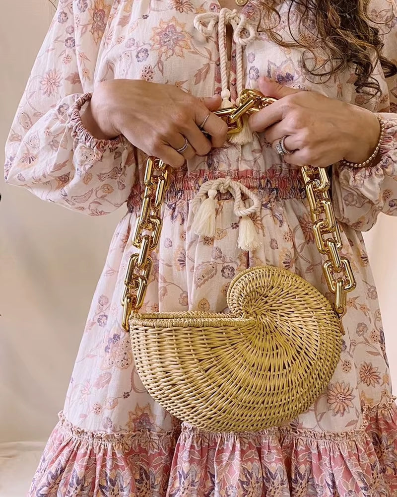 Designer Conch Straw Shoulder Crossbody Bags for Women Brand Wicker Woven Straw Bag Designer Rattan Female Purses and Clutch